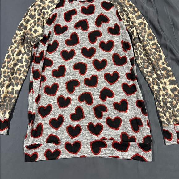 HEIMISH USA Gray Heart Raglan Top with Leopard Sleeves - Picture 2 of 3